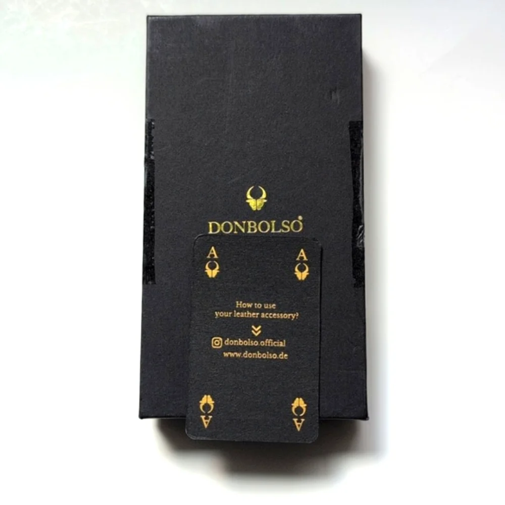 Donbolso Beautiful Brown Leather Phone Case Set Apple 14 NWT